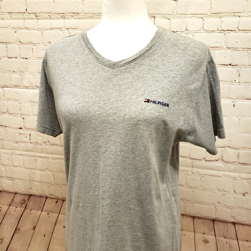 Tommy Hilfiger Grey Tee sz M